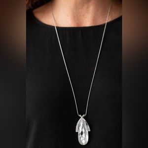 ❤️ 4 For $20 ❤️ Stellar Sophisticated White Necklace Silver Long